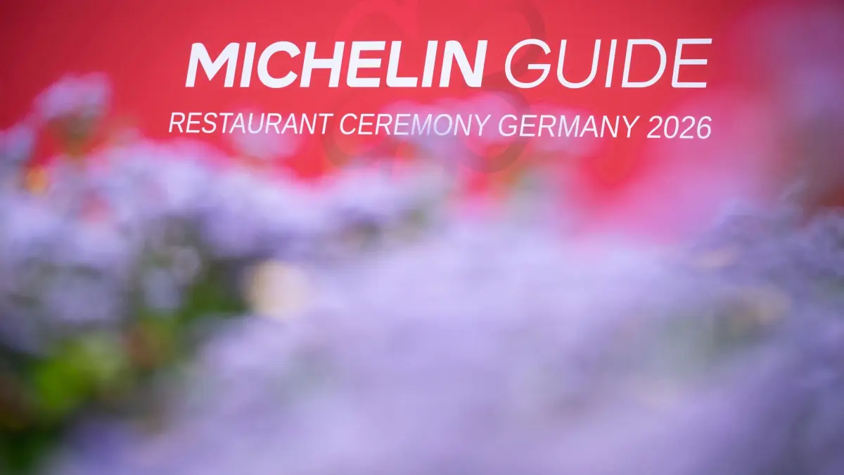 Guide-Michelin-Sterneverleihung 2026: 23.06.2026, Hessen, Frankfurt/M.: Blick auf eine rote Wand mit der Aufschrift „Michelin Guide - Restaurant Ceremony Germany 2026“.
Mit den Guide-Michelin-Sternen werden jährlich die besten Restaurants Deutschlands ausgezeichnet. Foto: Hannes P. Albert/dpa +++ dpa-Bildfunk +++
