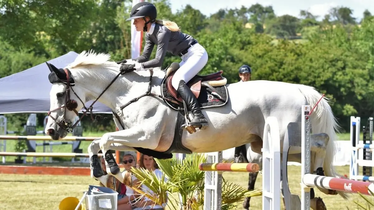 Die Munderkinger Reitamazone Christina Dudik startet am Samstag auf heimischem Boden bei der Springprüfung Kl. S*.