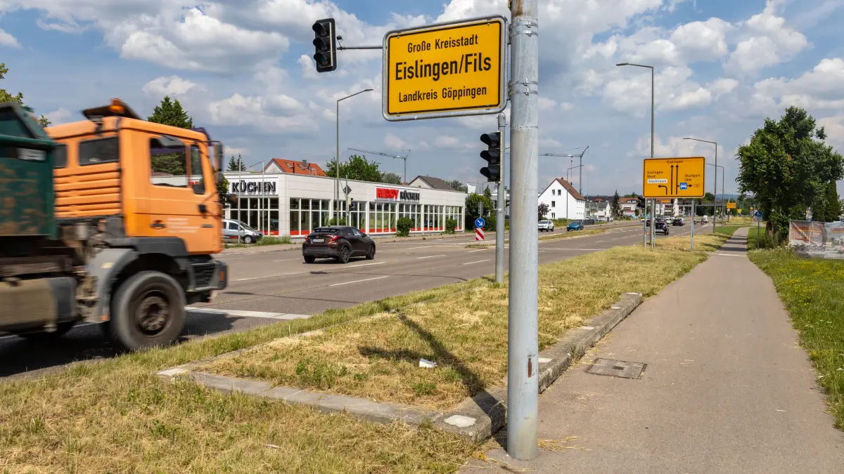 Göppingen alte B10 Höhe Immelmann Zentrum Ortsschild Eislingen