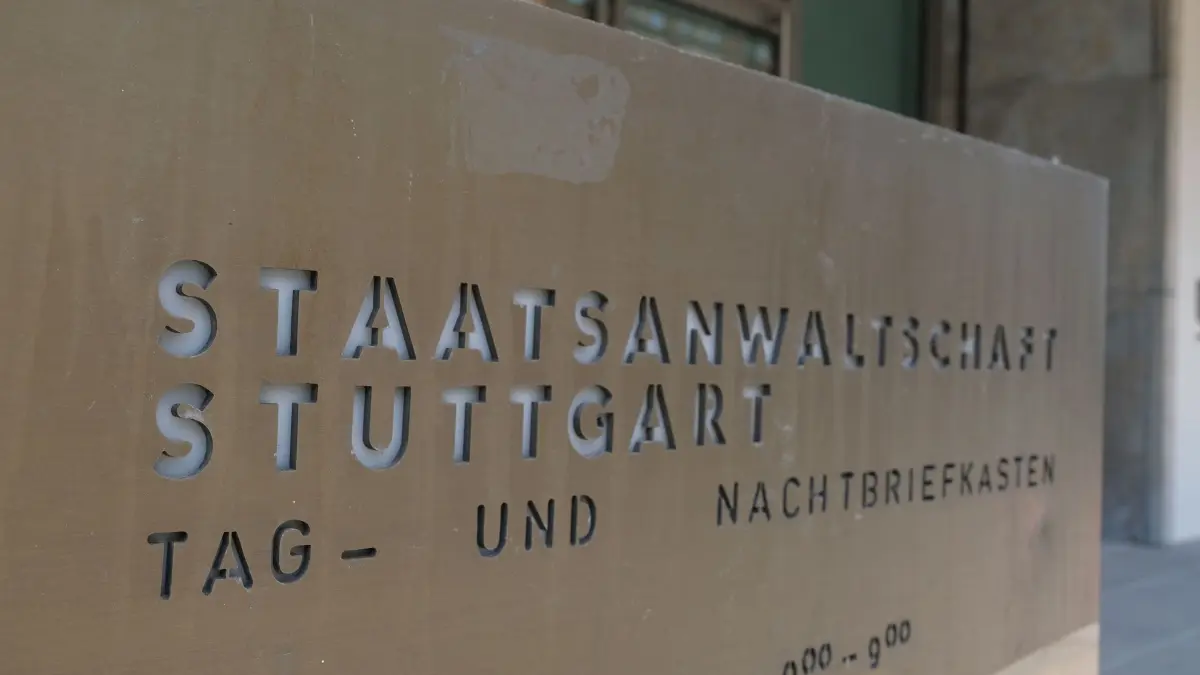 Staatsanwaltschaft Stuttgart: ARCHIV - 28.06.2024, Baden-Württemberg, Stuttgart: Der Schriftzug «Staatsanwaltschaft Stuttgart» ist am Gebäude der Staatsanwaltschaft Stuttgart angebracht. (zu dpa: «Goebbels-Zitat als Klingelton? Politikerin tritt aus AfD aus») Foto: Bernd Weißbrod/dpa +++ dpa-Bildfunk +++