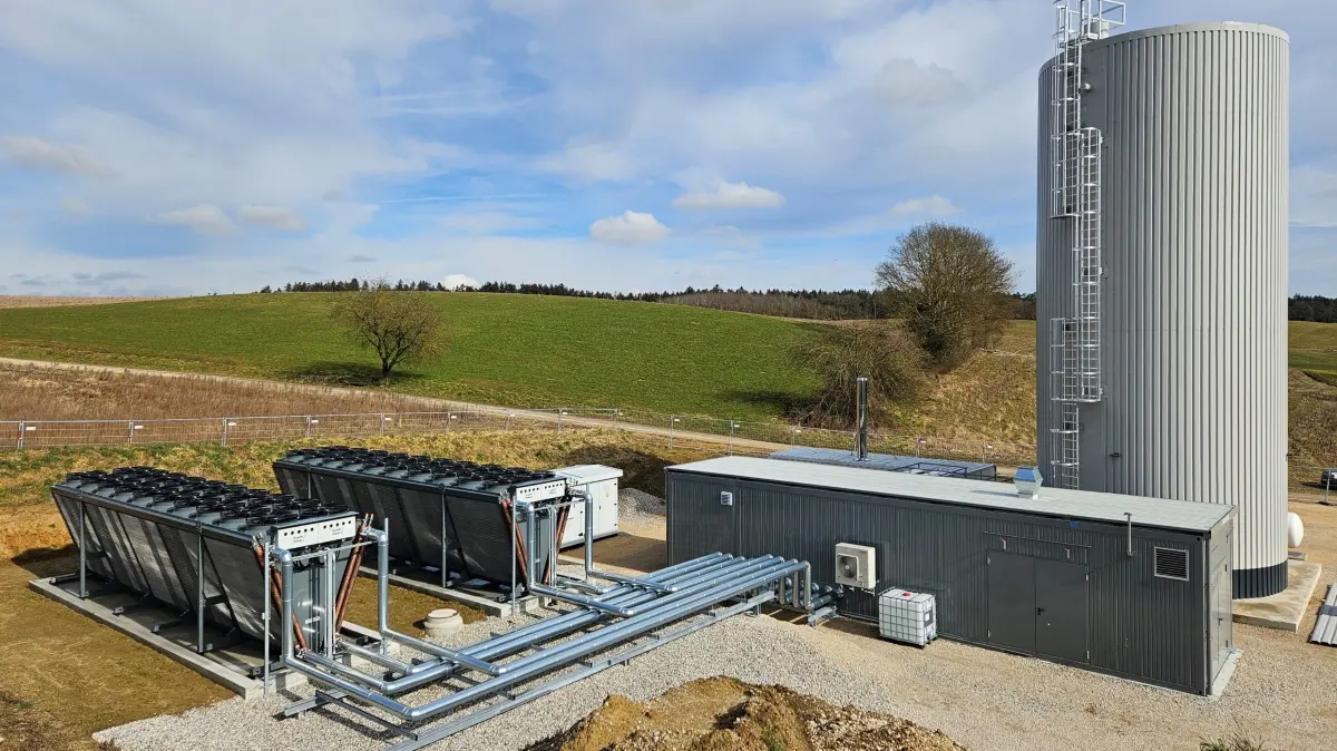 Eine Heizzentrale in Buttenwiesen, dem Hauptsitz von GP Joule. So ähnlich könnte auch die Heizzentrale in Bitz aussehen, bei der die gleiche Technik verbaut werden soll.