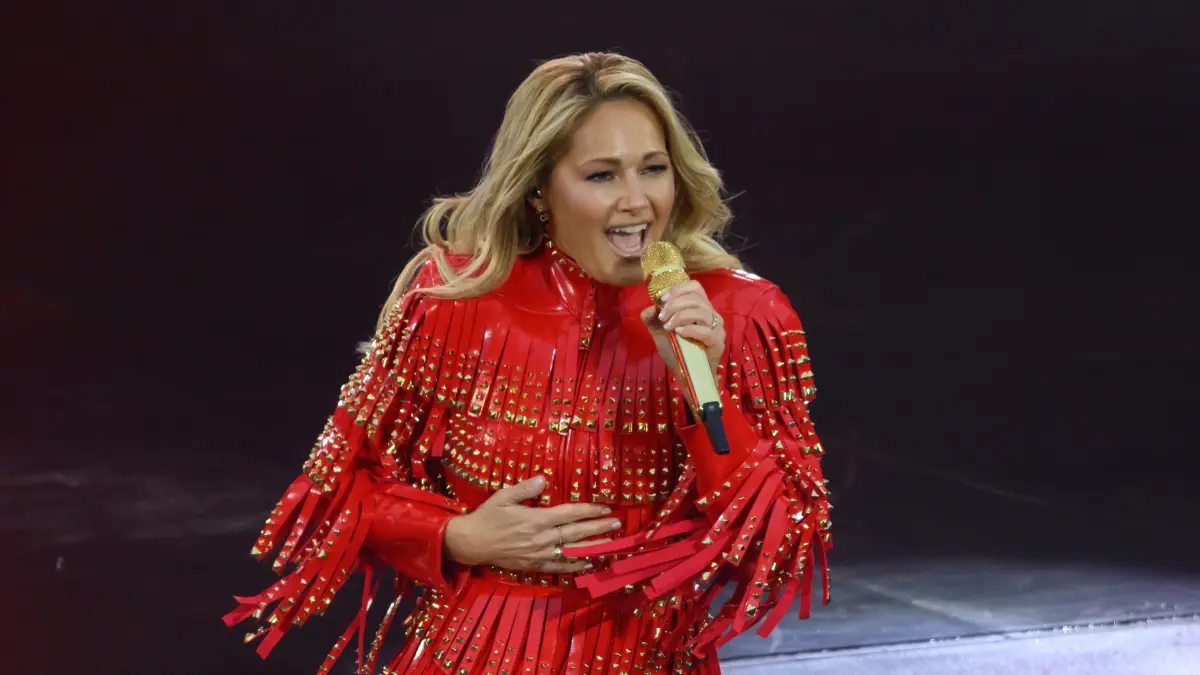 Schlagerstar Helene Fischer sorgt mit ihrer „360° Stadion Tour 2026“ aktuell für volle Arenen.