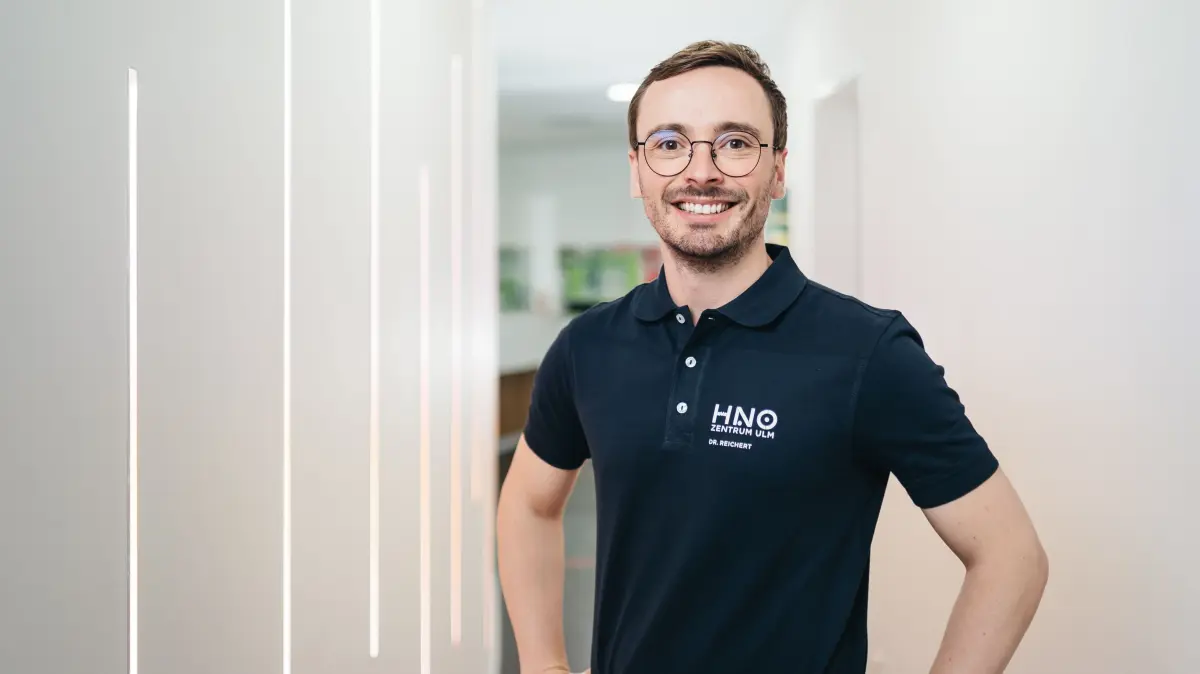 Schlafmediziner Michael Reichert berät Patientinnen und Patienten bei Schlafproblemen.