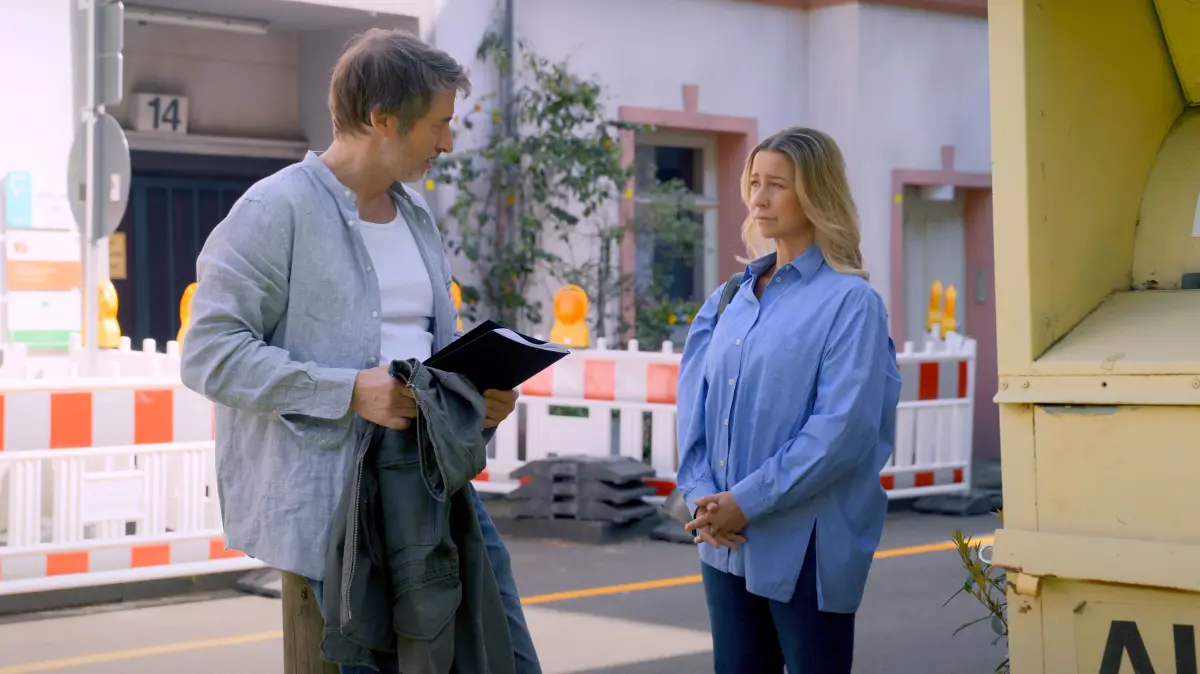Ute (Isabell Hertel) hofft, dass sich Patrizia und Jori (Guido Broscheit) nicht verlieren.