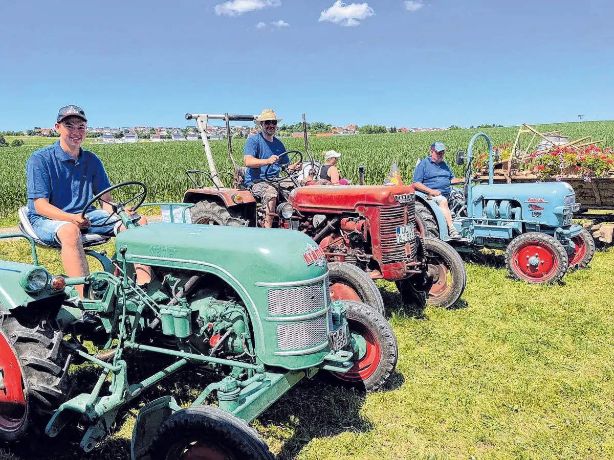 Aus der ganzen Region kommen Oldtimer-Traktoren zum Schinderwasenfest.