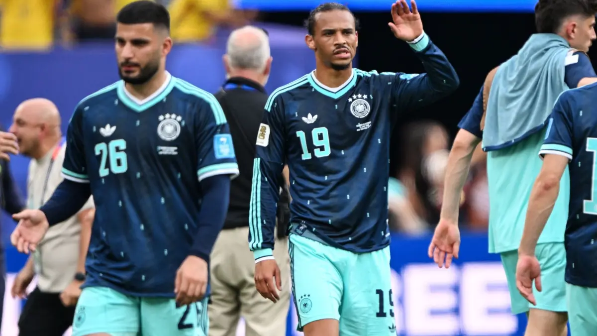 WM 2026 - Ecuador - Deutschland: 25.06.2026, USA, East Rutherford: Fußball, Männer, WM 2026, Ecuador - Deutschland, Vorrunde, Gruppe E, Spieltag 3, New York -New Jersey -Stadion, Leroy Sané (Deutschland) reagiert. ACHTUNG: Gemäß den Auflagen der FIFA dürfen die Bilder ausschließlich zur redaktionellen Verwendung genutzt werden. Eine kommerzielle Nutzung ist ausgeschlossen. Zudem dürfen keine videoähnlichen Sequenzen erstellt werden, und es dürfen keine Veränderungen weder im Vordergrund noch im Hintergrund am Bild vorgenommen werden. Foto: Federico Gambarini/dpa +++ dpa-Bildfunk +++