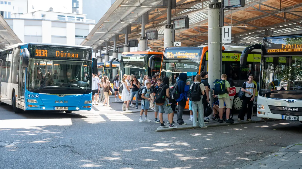 Göppingen ZOB Omnibusbahnhof ÖPNV Schülerbeförderung Fahrpläne