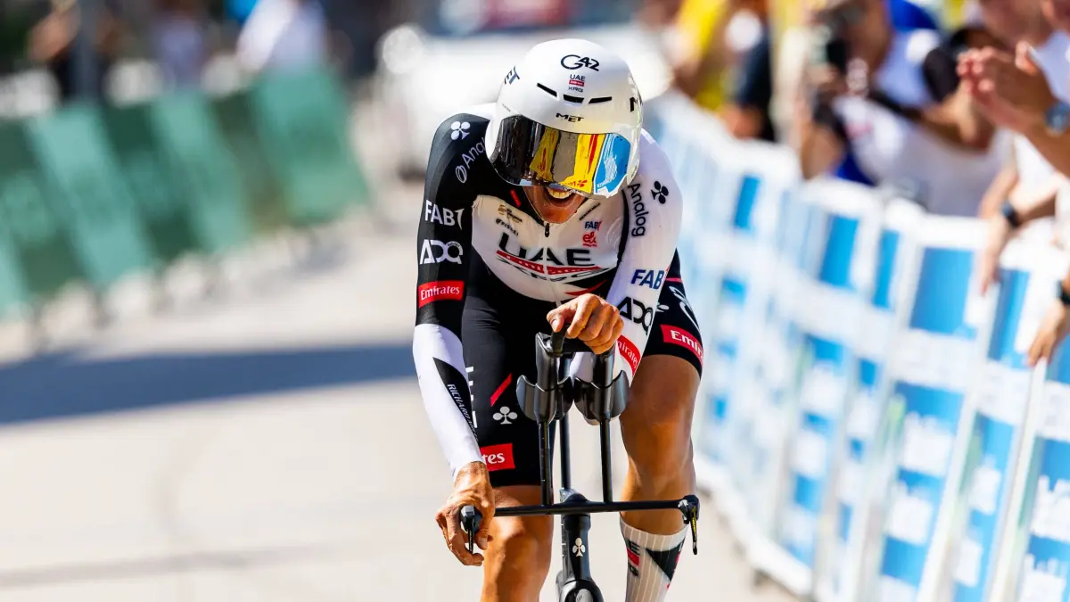 26.06.2026, GER, Rennrad, Maenner / Frauen / Junioren, Saison 2026, Rad DM `26 German Cycling Deutsche Meisterschaften, Einzelzeitfahren Rund um Streufdorf / Gemeinde Straufhain : 26.06.2026, GER, Rennrad, Maenner / Frauen / Junioren, Saison 2026, Rad DM 26 German Cycling Deutsche Meisterschaften, Einzelzeitfahren Rund um Streufdorf / Gemeinde Straufhain Nils Politt UAE Team Emirates 3 Tage sommerliches Rekordwochenende mit Temperaturen bis zu 38Grad stellten die Rahmenbedingungen für die Rad DM 26. Am Freitag stand das Einzelzeitfahren der Männer über 41km / 413hm sowie der Frauen über 26,2km / 215hm an. 98646 Streufdorf / Simmershausen Bundesstrasse L1134 / K505 / L26 Thüringen Deutschland *** June 26, 2026, GER, Road Bike, Men, Women, Juniors, 2026 Season, Rad DM 26 German Cycling Championships, Individual Time Trial Around Streufdorf, Municipality of Straufhain, Nils Politt, UAE Team Emirates. A three-day summer record-breaking weekend with temperatures reaching up to 38 degrees set the stage for the 26th German Cycling Championships. On Friday, the mens individual time trial over 41 km 413 hm and the womens over 26.2 km and 215 m of elevation gain, took place at 98646 Streufdorf, Simmershausen, on Federal Highway L1134, K505, and L26 in Thuringia, Germany