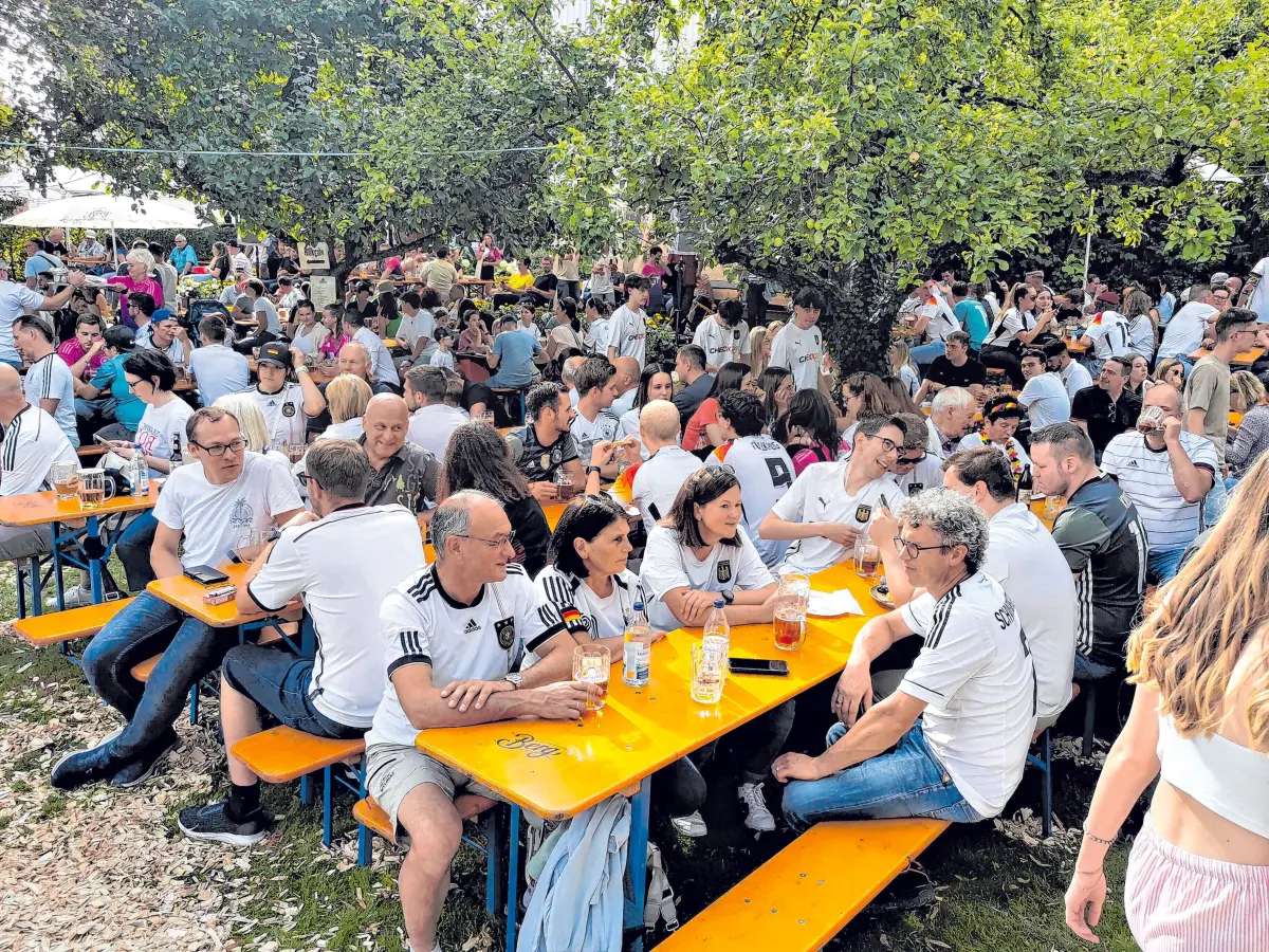 Leckeres Bier, tolles Programm und beste Laune – bei hoffentlich gutem Wetter.⇥Fotos: Berg Brauerei
