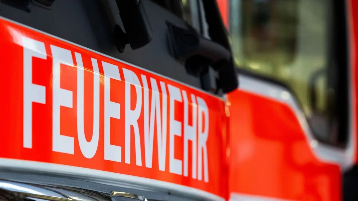 Nach einem Flächenbrand in Rottenburg (Kreis Tübingen) ist eine Leiche entdeckt worden (Symbolfoto).