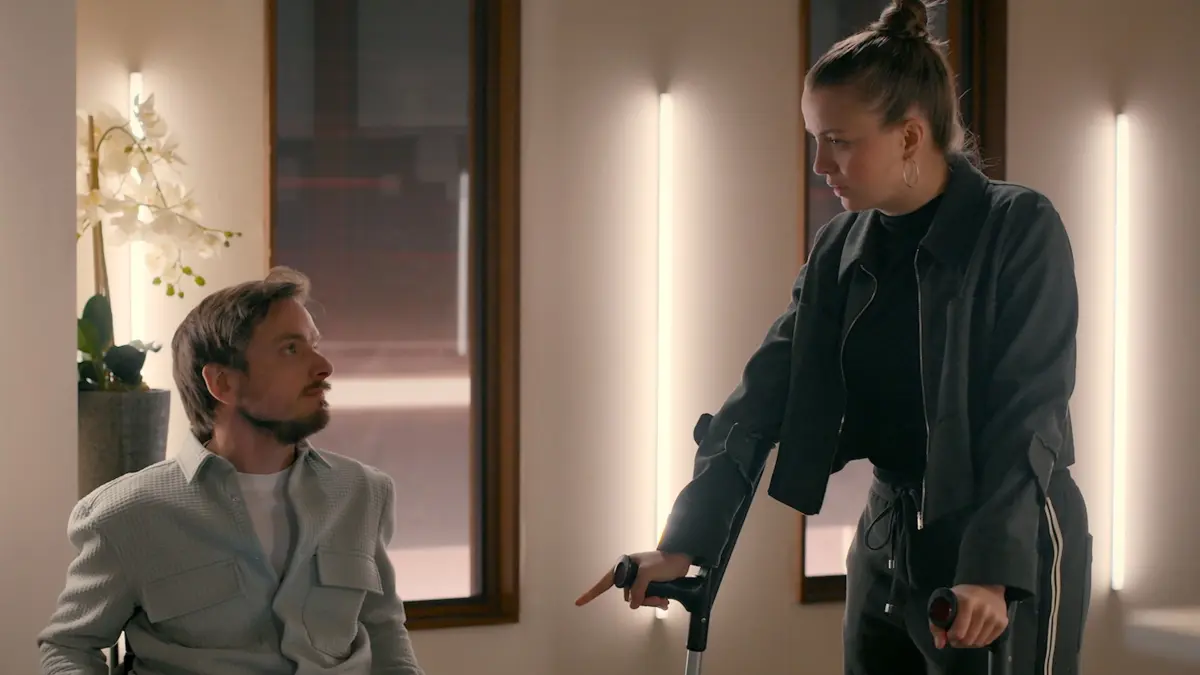 Lucie (Julia Wiedemann) und Thilo (Jan Kampmann) nähern sich wieder an