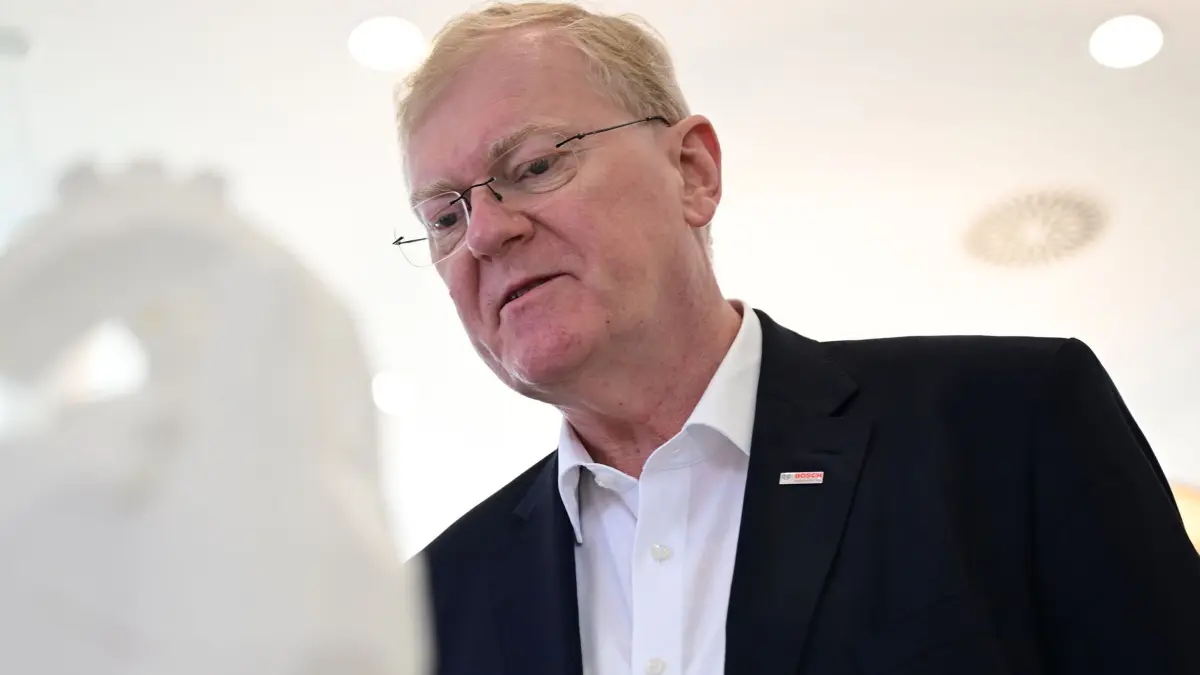 Stefan Hartung