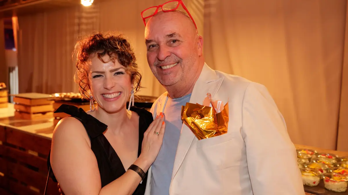 Janis Rebecca Rattenni und Holger Franke auf der Unter uns-Jubiläumsparty am 27.11.24 in Köln in der Wassermannhalle.