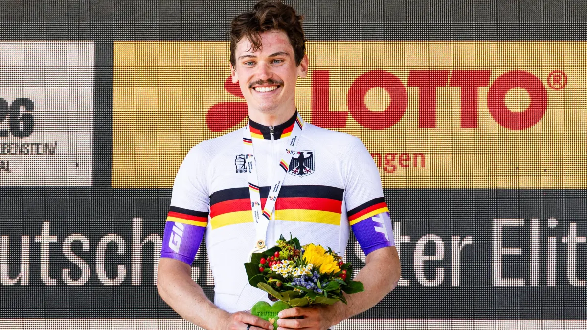 28.06.2026, GER, Rennrad, Männer, Saison 2026, Rad DM `26 German Cycling Deutsche Meisterschaften, Strassenrennen Rund um Bad Liebenstein : 28.06.2026, GER, Rennrad, Männer, Saison 2026, Rad DM 26 German Cycling Deutsche Meisterschaften, Strassenrennen Rund um Bad Liebenstein Siegerehrung der Elite Männer. Auf Platz 1 Felix ENGELHARDT Team Jayco AlUla vor Lennart JASCH und Nico DENZ 3 Tage sommerliches Rekordwochenende mit Temperaturen bis zu 40Grad stellten die Rahmenbedingungen für die Rad DM 26. Am Sonntag stand das Strassenrennen der Junioren, mit 5 Runden und einer Gesamtdistanz von 136,5km, auf der Programm. Bad Liebenstein / Trusetal / Bro Bundesstrasse / Thüringer Wald Thüringen Deutschland *** June 28, 2026, GER, Road Bike, Men, 2026 Season, Rad DM 26 German Cycling Championships, Road Race Around Bad Liebenstein: Elite Mens Awards Ceremony1st Place: Felix ENGELHARDT Team Jayco AlUla, ahead of Lennart JASCH and Nico DENZ. A three-day summer record-breaking weekend with temperatures reaching up to 40 degrees set the stage for the 2026 German Cycling Championships. On On Sunday, the junior road raceconsisting of 5 laps and a total distance of 136.5 kmwas on the program: Bad Liebenstein, Trusetal, Bro, Federal Highway, Thuringian Forest, Thuringia, Germany