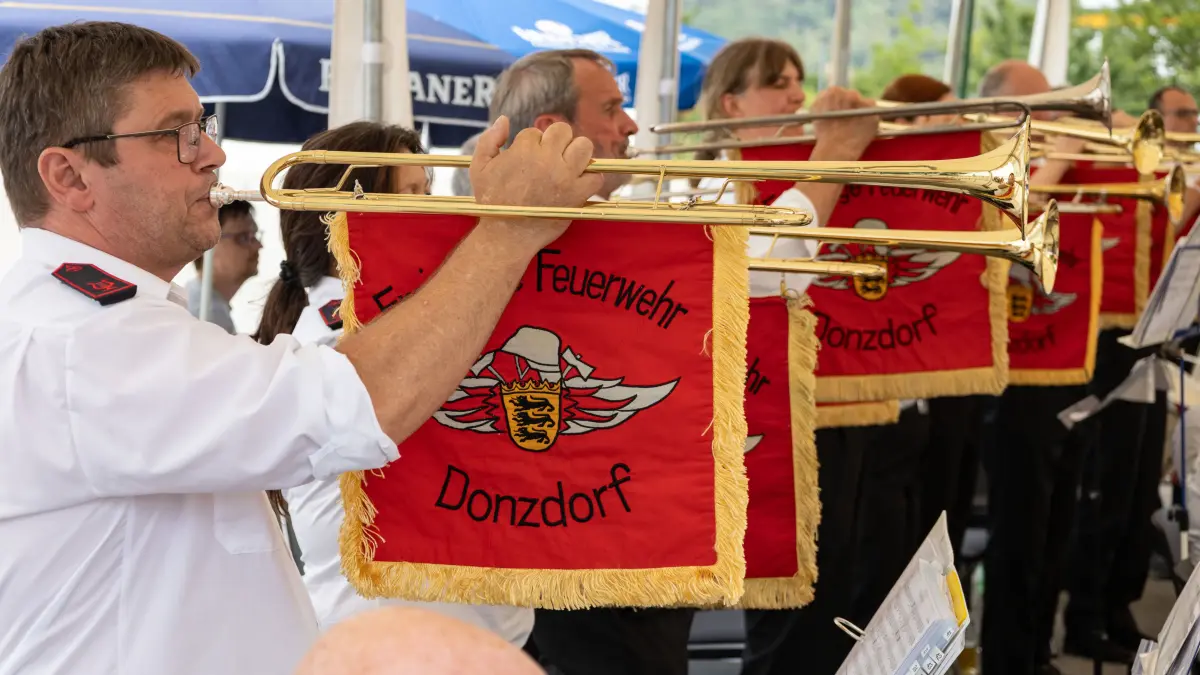 Süßen: Kreisfeuerwehrtag, rund um den Jubiläumshock rund um die Kultur-Sporthalle (150 Jahre Freiwillige Feuerwehr Süßen)