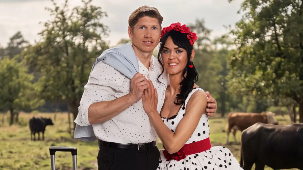 Giovanni Weisheit nimmt gemeinsam mit seiner Partnerin am „Sommerhaus der Stars“ teil.