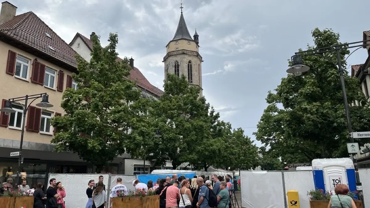 Vor dem Einlass: In Kürze beginnt das Marktplatz Open Air.