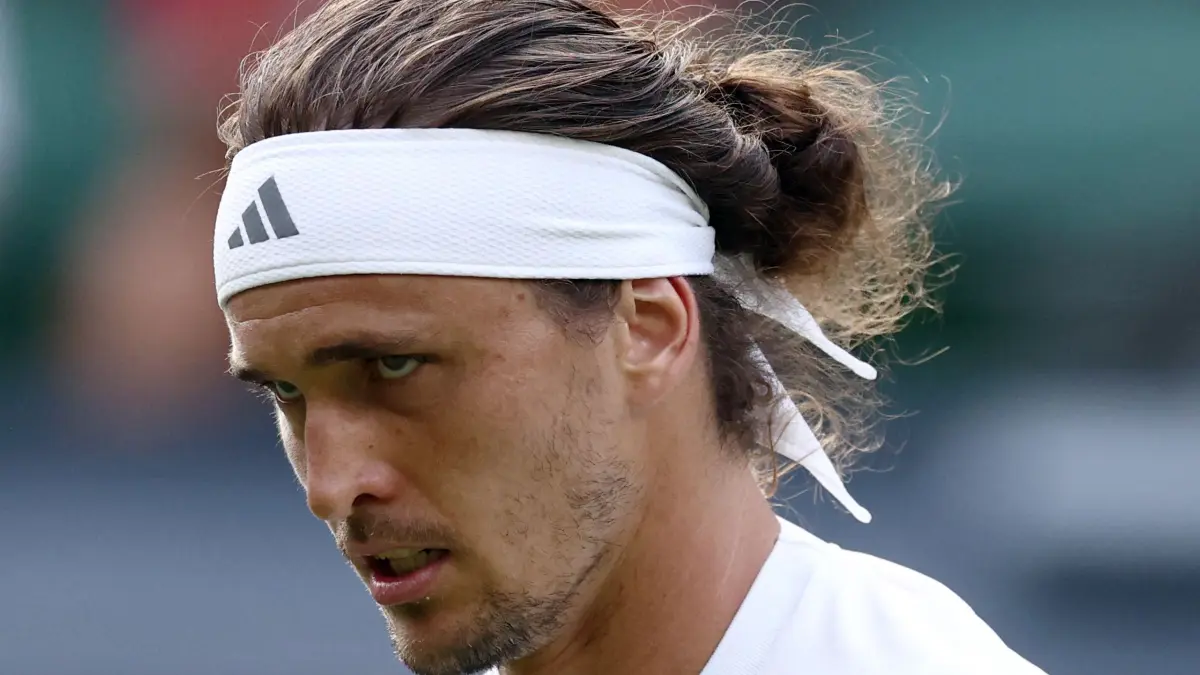 TENNIS-GBR-WIMBLEDON: Germany's Alexander Zverev reacts to beating Belgium's Alexander Blockx during their men's singles first round tennis match on the second day of the 2026 Wimbledon Championships at The All England Lawn Tennis and Croquet Club in Wimbledon, southwest London, on June 30, 2026. (Photo by Henry NICHOLLS / AFP) / RESTRICTED TO EDITORIAL USE