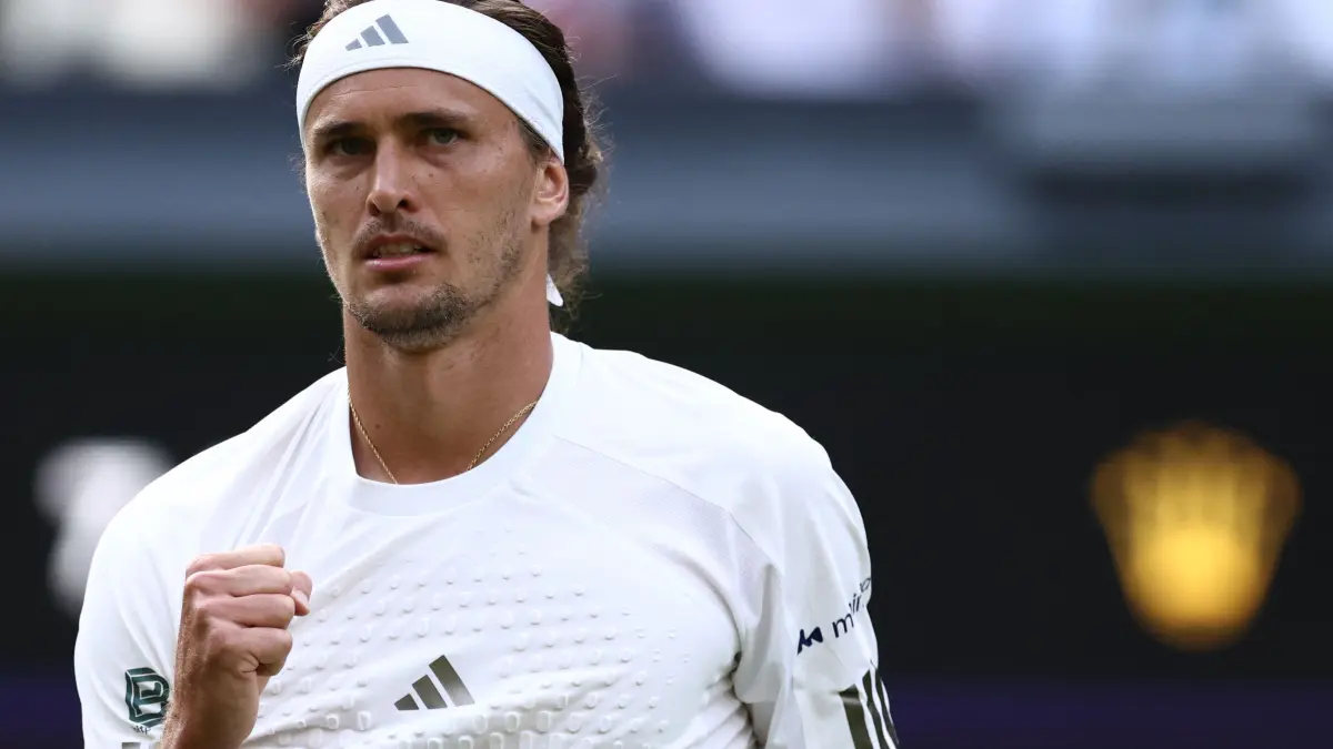 TENNIS-GBR-WIMBLEDON: Germany's Alexander Zverev celebrates beating Belgium's Alexander Blockx during their men's singles first round tennis match on the second day of the 2026 Wimbledon Championships at The All England Lawn Tennis and Croquet Club in Wimbledon, southwest London, on June 30, 2026. (Photo by Henry NICHOLLS / AFP) / RESTRICTED TO EDITORIAL USE