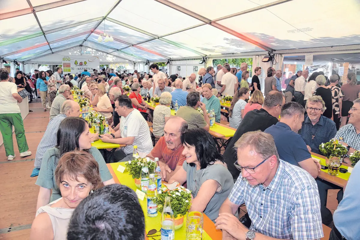 Gut besucht war das Hutzlafest 2025, als die Gemeinde auch ihr 800-jähriges Bestehen feierte.⇥Foto: Roland Schütter
