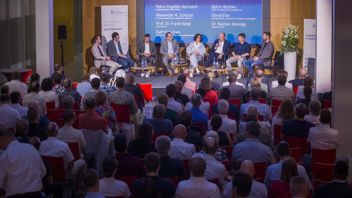Cybersecurity - Veranstaltung „10x10 digital.konkret“ zum Thema Cybersecurity (initiative.ulm.digital
