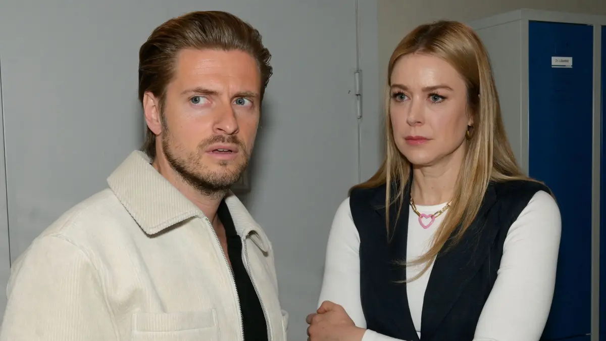 Philip (Jörn Schlönvoigt) und Jessica (Nina Ensmann) sind kein Liebespaar mehr.