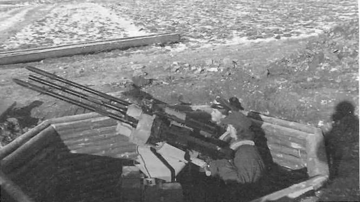 An der Muna Haid bei Engstingen befand sich im Zweiten Weltkrieg eine Flakstellung, an der auch junge Frauen im Rahmen des Kriegshilfsdienstes eingesetzt waren.