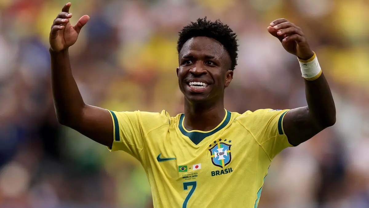 Brazil v Japan: Round Of 32 - FIFA World Cup 2026: HOUSTON, TEXAS - JUNE 29: Vinicius Junior #7 of Brazil rects during the FIFA World Cup 2026 Round Of 32 match between Brazil and Japan at Houston Stadium on June 29, 2026 in Houston, Texas. Lars Baron/Getty Images/AFP (Photo by Lars Baron / GETTY IMAGES NORTH AMERICA / Getty Images via AFP)