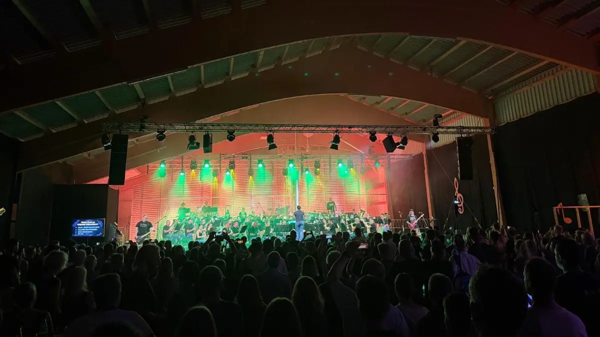 Rock meets Blasmusik in Dornstadt zieht 600 Besucher