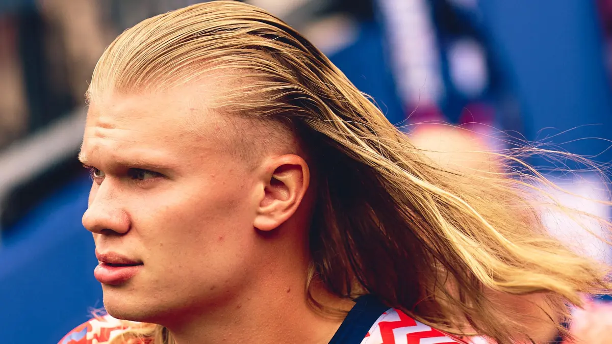 Norway v France: Group I - FIFA World Cup 2026: FOXBOROUGH, MASSACHUSETTS - JUNE 26: (EDITOR'S NOTE: Tonal effects have been applied to this image.) Erling Haaland #9 of Norway smile during the FIFA World Cup 2026 Group L match between Panama and England at New York New Jersey Stadium on June 27, 2026 in East Rutherford, New Jersey. Mattia Ozbot/Getty Images/AFP (Photo by Mattia Ozbot / GETTY IMAGES NORTH AMERICA / Getty Images via AFP)