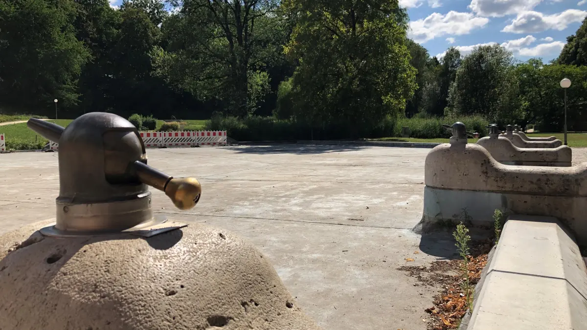 Die Wasserkanonen im Glacis Park in Neu-Ulm funktionieren schon wieder nicht.
