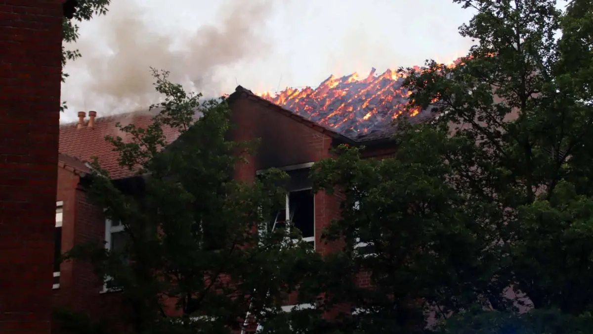 Dachstuhlbrand in Krankenhaus in Ludwigslust