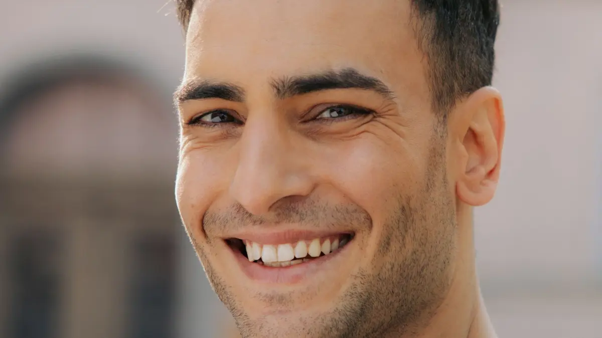 GZSZ-Liebling Nihat Güney (Timur Ülker) wird von gleich zwei Frauen verführt.