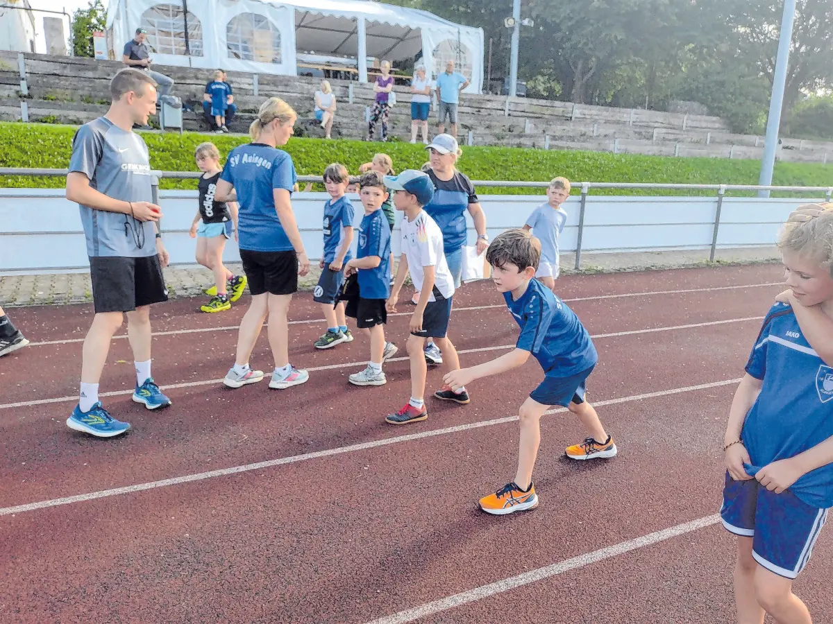 Zum Abschluss der Sportwoche gibt es speziell für Kinder verschiedene Läufe mit unterschiedlichen Distanzen.