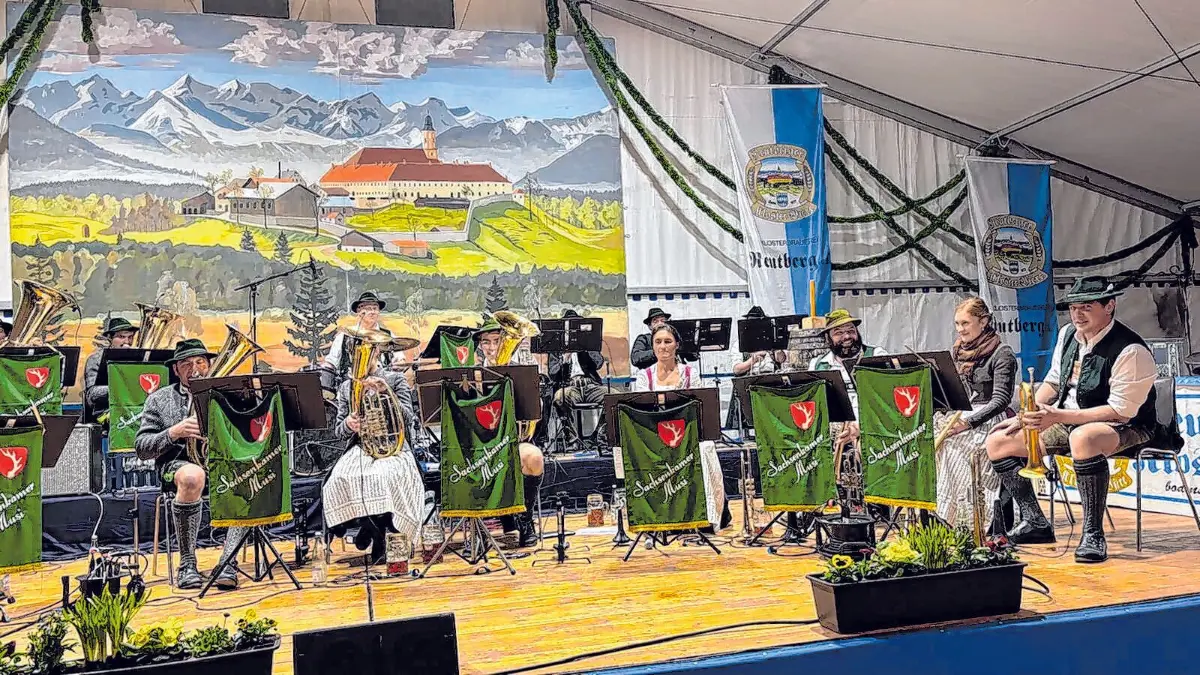 Für ein besonderes Highlight sorgt heute Abend die „Sachsenkamer Musi“ aus dem Bad Tölzer Land.⇥Foto: Privat