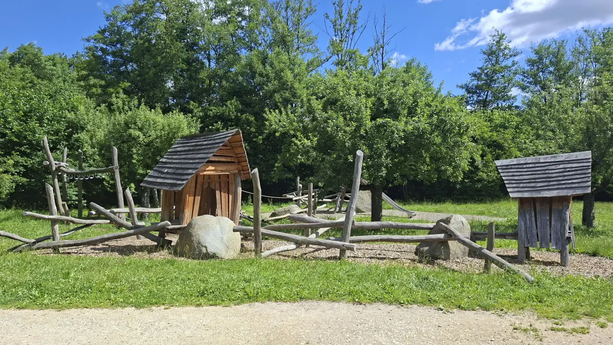Spielplatzbienchen - Spielplatz Heiningen