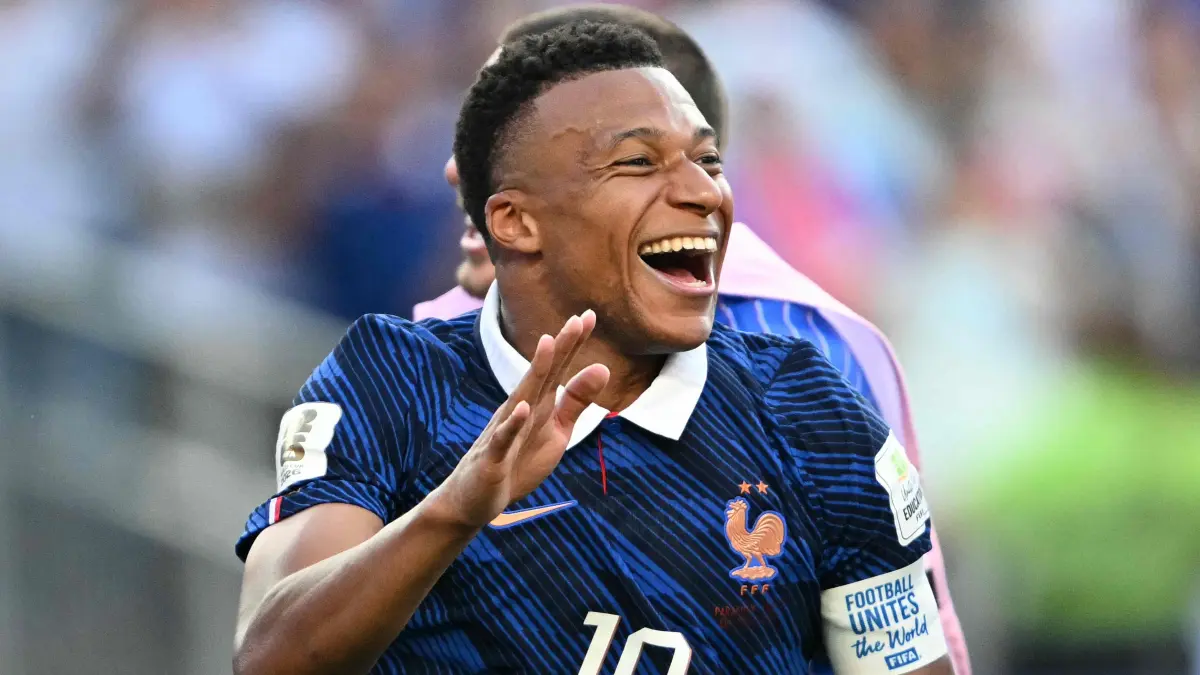 FBL-WC-2026-MATCH89-PAR-FRA: France's forward #10 Kylian Mbappe celebrates after winning the 2026 World Cup round of 16 football match between Paraguay and France at the Philadelphia Stadium in Philadelphia on July 4, 2026. (Photo by MAURO PIMENTEL / AFP)