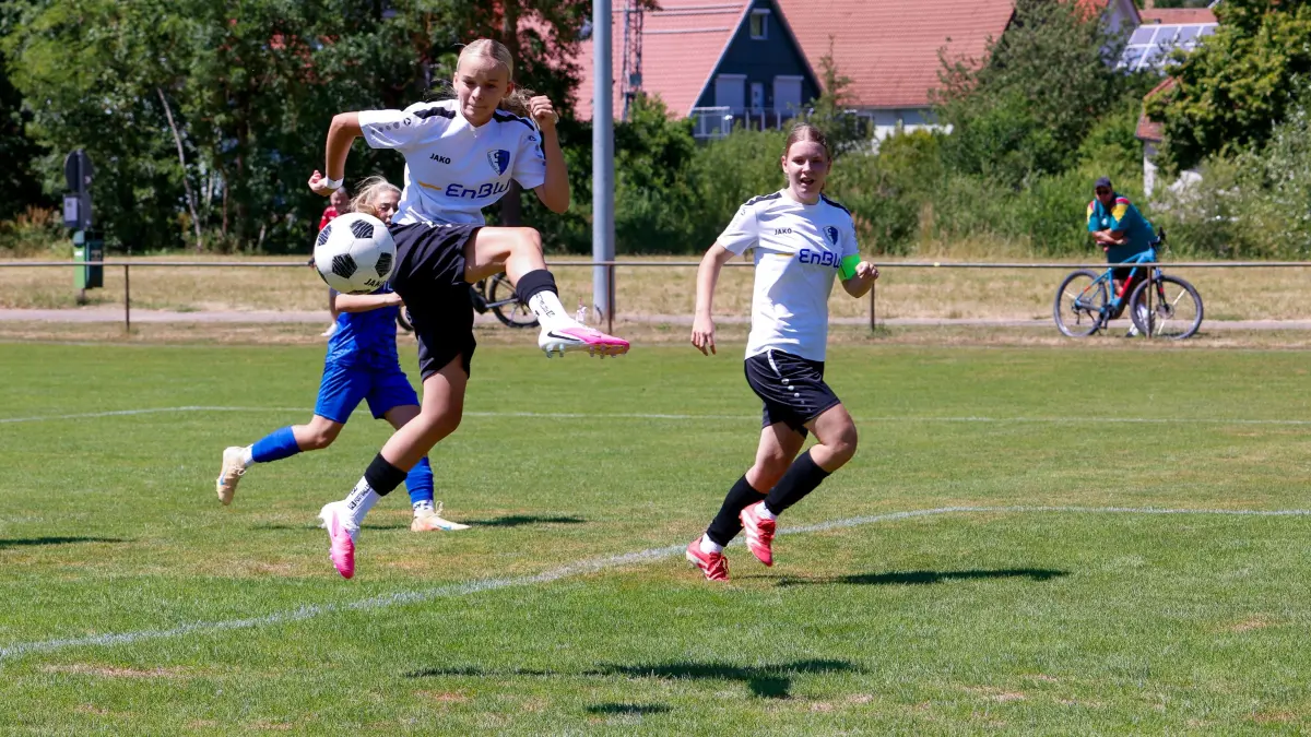 Fußball Relegationsrückspiel zur Oberliga B-Juniorinnen SGM Untermünkheim/Satteldorf - SG Altheim, 1:3, Sportplatz Haagen