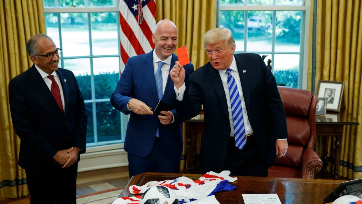 Best Buddies: 2018 scherzte Donald Trump mit Fifa-Boss Gianni Infantino noch über Rote Karten. So etwas kann sich rächen...