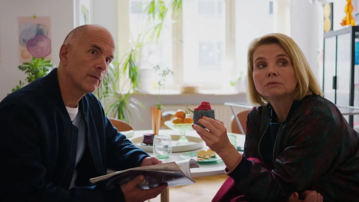 In „Merz gegen Merz – Entscheidungen“ geht es um das Paar Erik (Christoph Maria Herbst) und Anne Merz (Annette Frier).