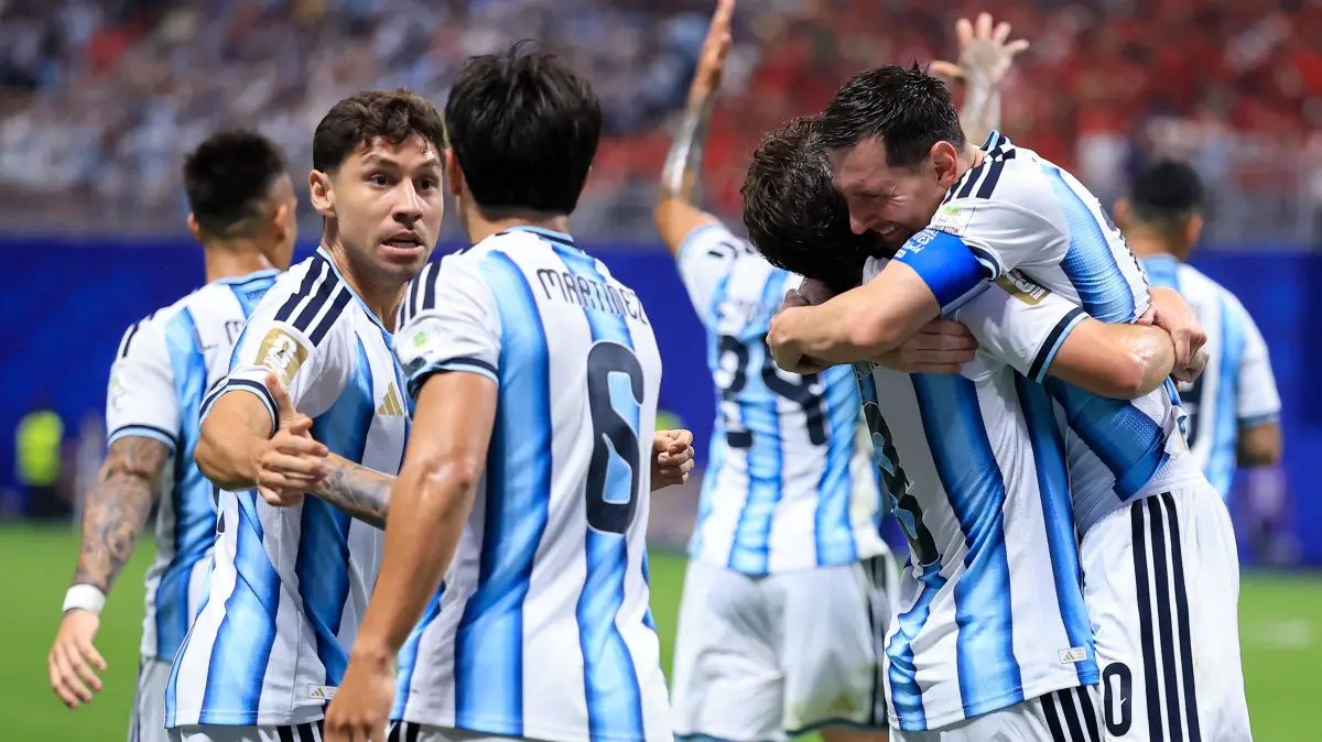 Argentina v Egypt: Round of 16 - FIFA World Cup 2026: ATLANTA, GEORGIA - JULY 07: Lionel Messi #10 of Argentina celebrates with teammates after scoring the team's second goal during the FIFA World Cup 2026 Round of 16 match between Argentina and Egypt at Atlanta Stadium on July 07, 2026 in Atlanta, Georgia. Elsa/Getty Images/AFP (Photo by ELSA / GETTY IMAGES NORTH AMERICA / Getty Images via AFP)