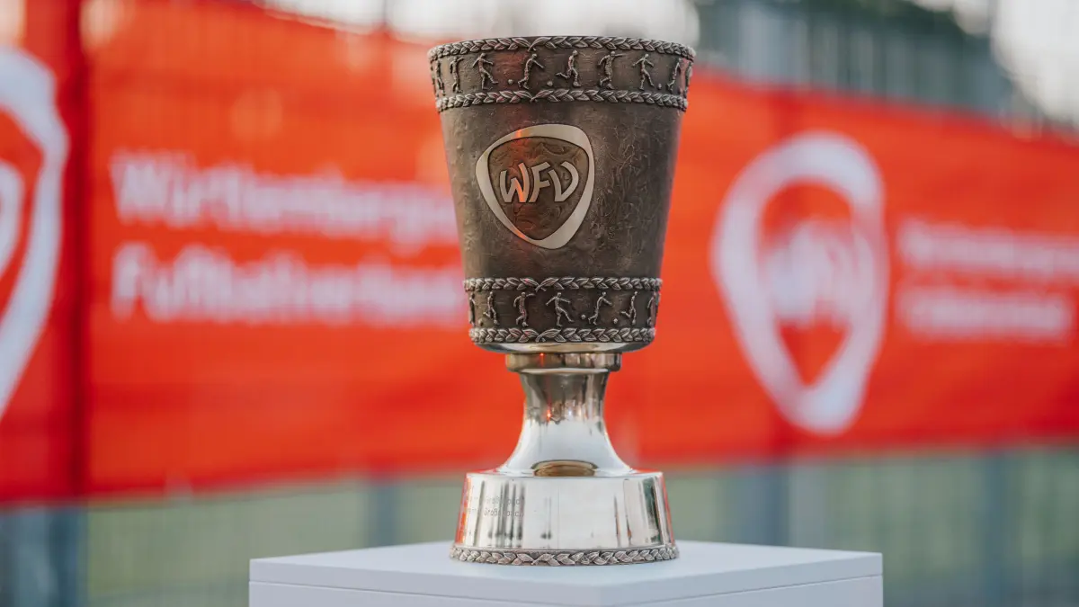Der WFV wird 75 Jahre alt. Das ist der neue Verbandspokal. WFV-Pokal-Trophäe.