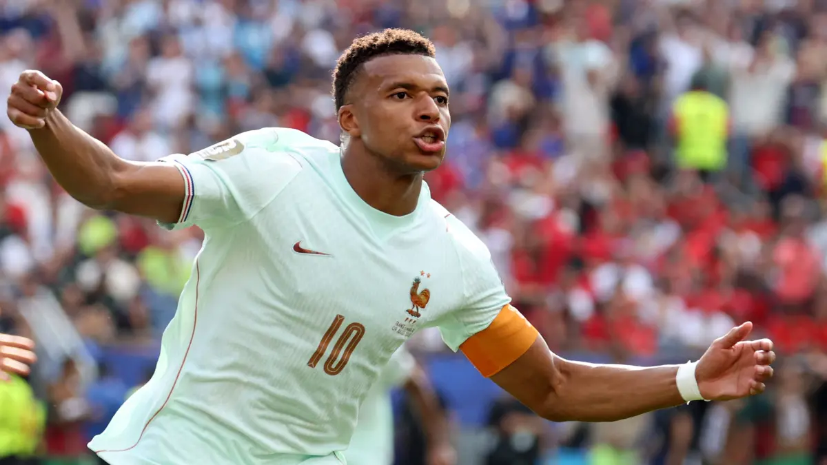 FBL-WC-2026-MATCH97-FRA-MAR: France's forward #10 Kylian Mbappe celebrates scoring his team's first goal during the 2026 World Cup football tournament quarter-final match between France and Morocco at Boston Stadium in Foxborough on July 9, 2026. (Photo by Odd ANDERSEN / AFP)