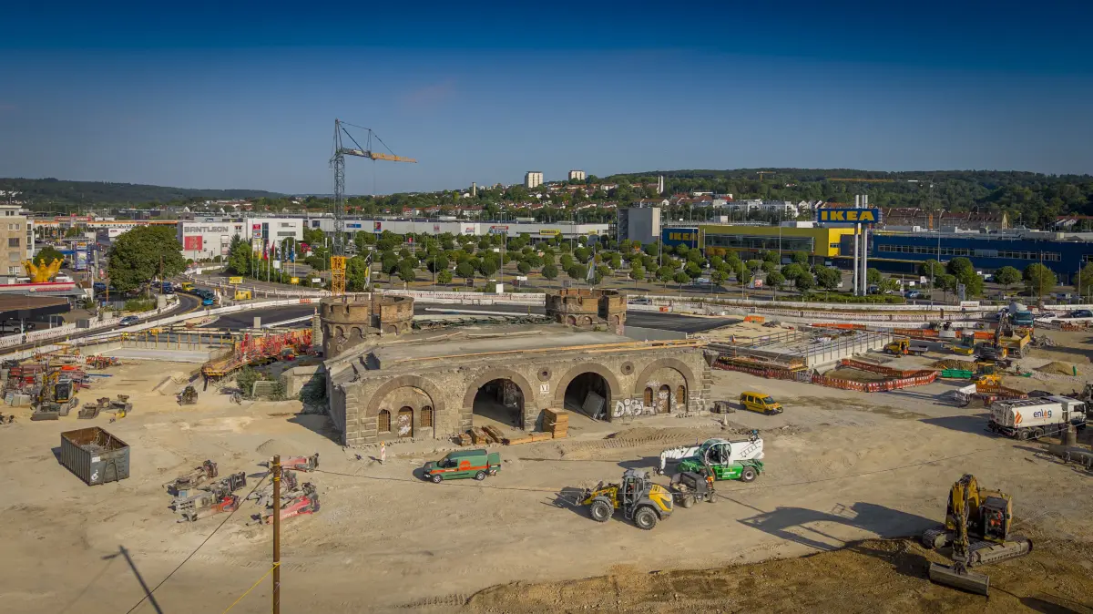 Freie Sicht aufs Blaubeurer Tor: Jetzt ist die Brücke ganz weg