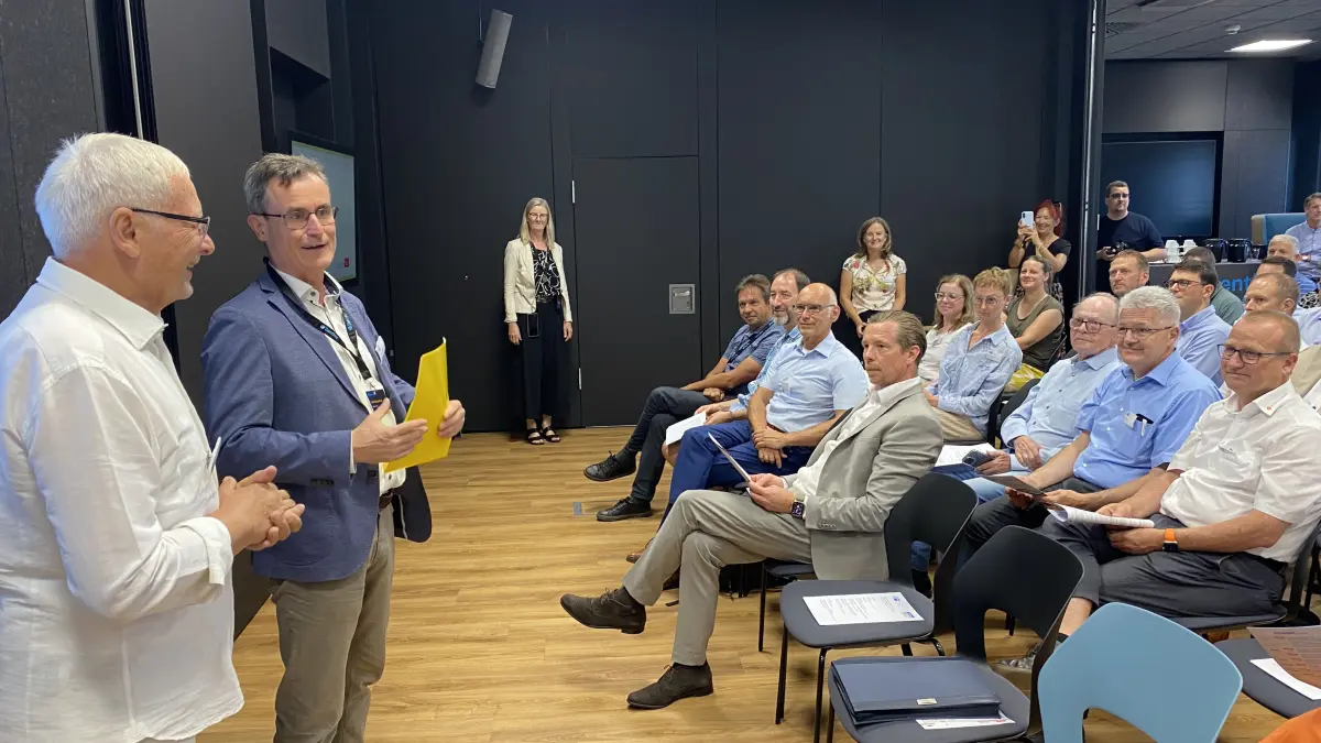 Medical-Valley-Geschäftsführer Dr. Heiko Zimmermann (links) und Dr. Stefan Engelhard, Leiter des Instituts für Wissensmanagement und Wissenstransfer bei der IHK Reutlingen, eröffneten das Gastspiel der Innovationstage Zollernalb im Medical Valley Hechingen.
