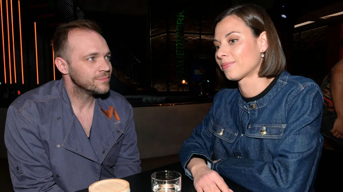 Erik (Patrick Heinrich) und Matilda (Anna-Katharina Fecher) sind jetzt offiziell ein Paar.