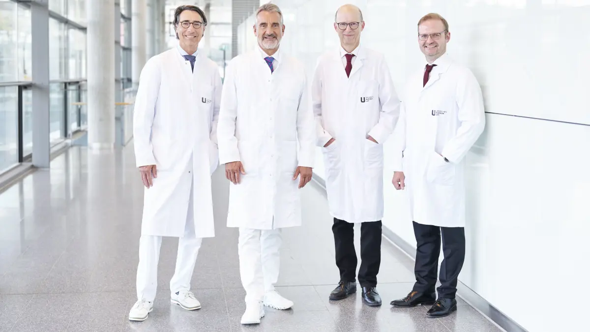 Leiten gemeinsam das Universitäre Herzzentrum Ulm: (v.l.n.r.): Prof. Dr. med. Wolfgang Rottbauer, Prof. Dr. med. Andreas Liebold, Prof. Dr. med. Christian Apitz, Prof. Dr. med. Dominik Buckert.
