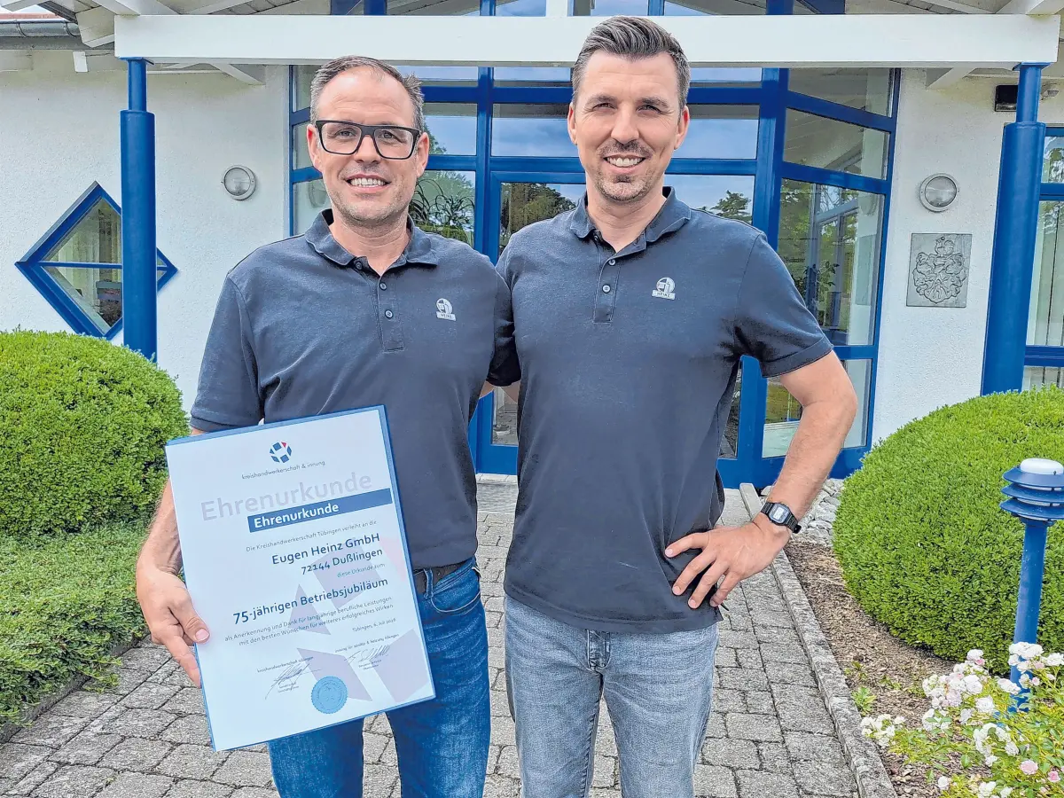 Die Geschäftsführer Markus Gluns (links) und Moritz Heinz danken ihrem Team sowie ihrer treuen Kundschaft für das langjährige Vertrauen und die erfolgreiche Zusammenarbeit.