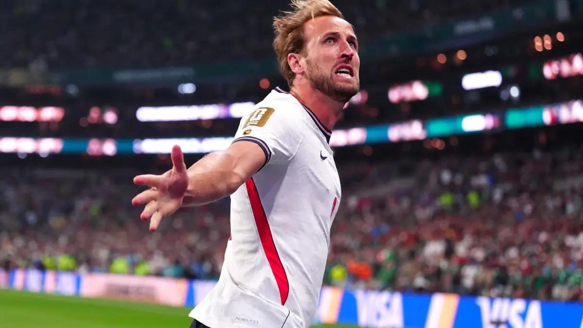 Harry Kane: ARCHIV - 05.07.2026, Mexiko, Mexiko-Stadt: Fußball, Männer, WM 2026, Mexiko - England, Finalrunde, Achtelfinale, Mexiko-Stadt-Stadion. Der Engländer Harry Kane jubelt nach seinem Tor per Elfmeter zum 1:3. (zu dpa: ««Surreal»: Als Harry Kane mit Donald Trump Golf spielte») Foto: Bradley Collyer/PA Wire/dpa +++ dpa-Bildfunk +++