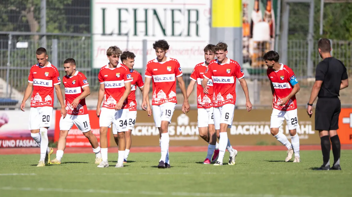 MEY Generalbau Cup 2026, Fussball, Finalspiele, Saison 2026, 12.07.2026,: Das 0:1 fuer die Balinger, erzielt durch Jonas Fritschi, (TSG Balingen, #29)
MEY Generalbau Cup 2026, Fussball, Finalspiele, Saison 2026, 12.07.2026,
Eibner-Pressefoto/Andreas Ulmer